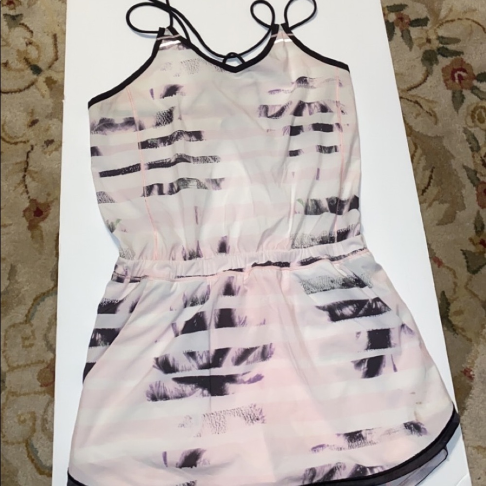 LULUEMON size 6 romper!!💓💓